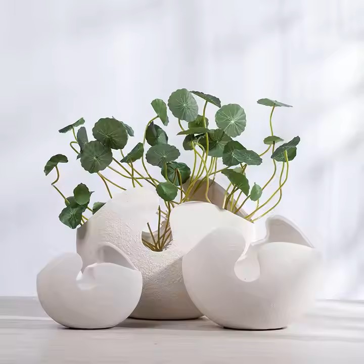 Eggshell Shape Ceramic Vase Decor
